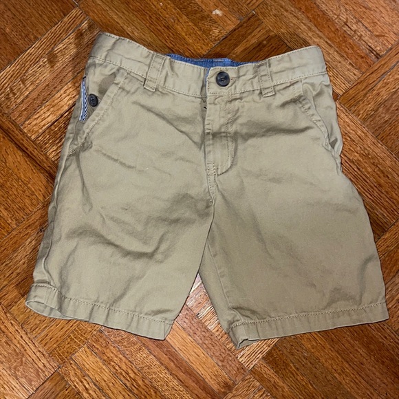 Boys size 7 Cat and Jack khaki shorts - Picture 2 of 4